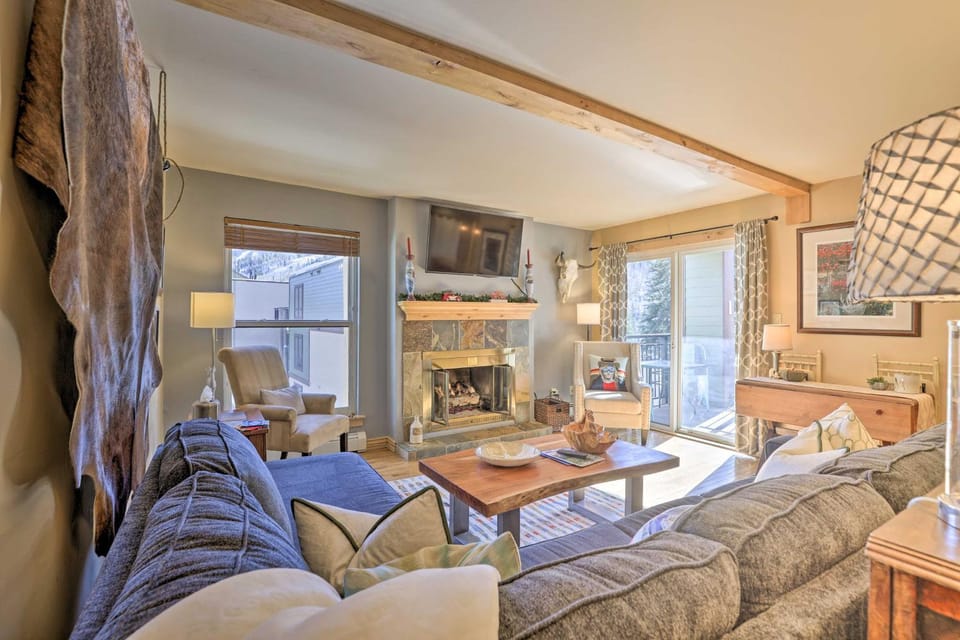 Vail Ski Condo w/ Mtn Views & Shuttle Service! House in Vail