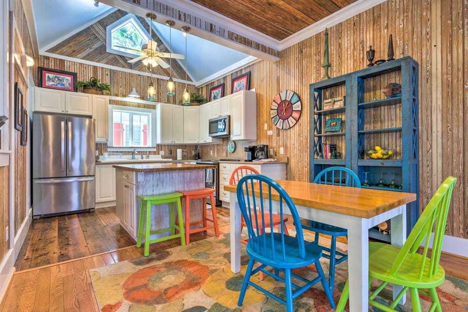 Cottage w/ Porch - 3 Min Walk to Bay St Louis House in Bay Saint Louis