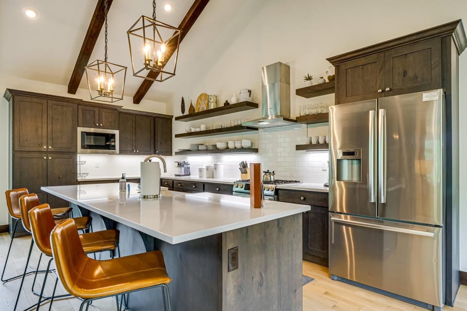 Private 1+ Acre & Hot Tub: Silverthorne Mtn Escape House in Summit County