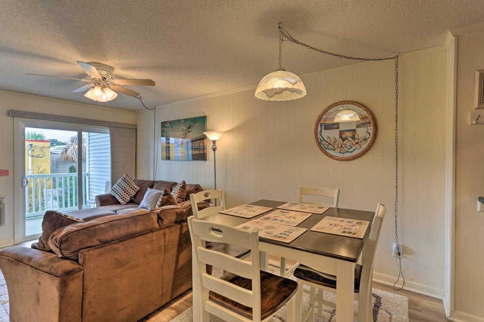 Walk to Ocean: Cozy Condo in North Myrtle Beach! House in North Myrtle Beach