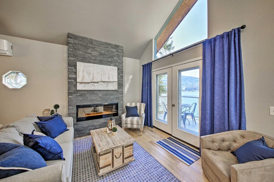 Lake Pend Oreille Home w/ Dock & Paddle Boards House in Lake Pend Oreille