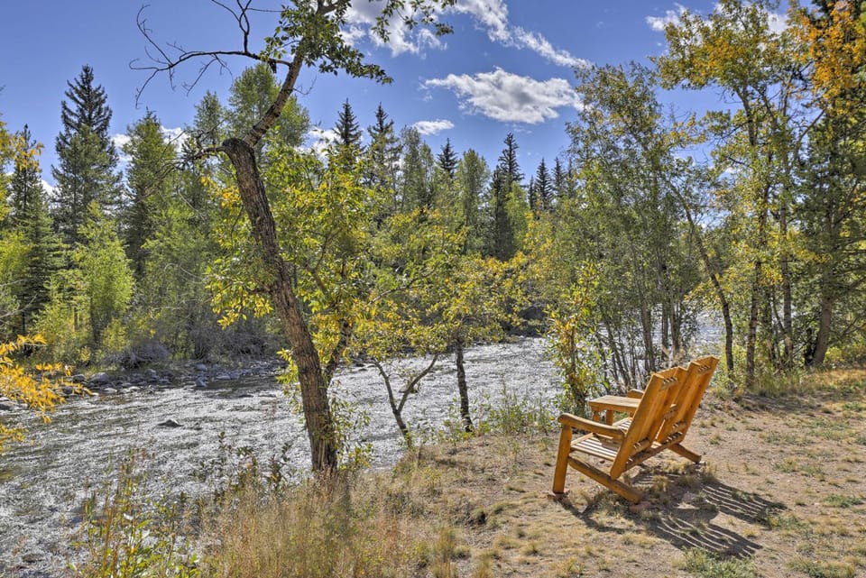 Riverfront Silverthorne Condo Near Skiing! House in Silverthorne
