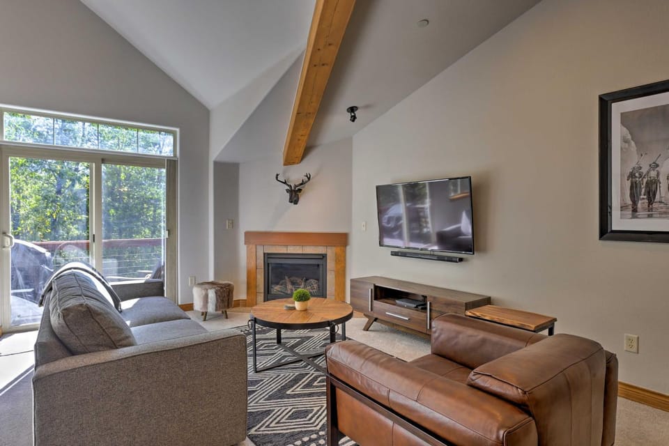 Riverfront Silverthorne Condo Near Skiing! House in Silverthorne