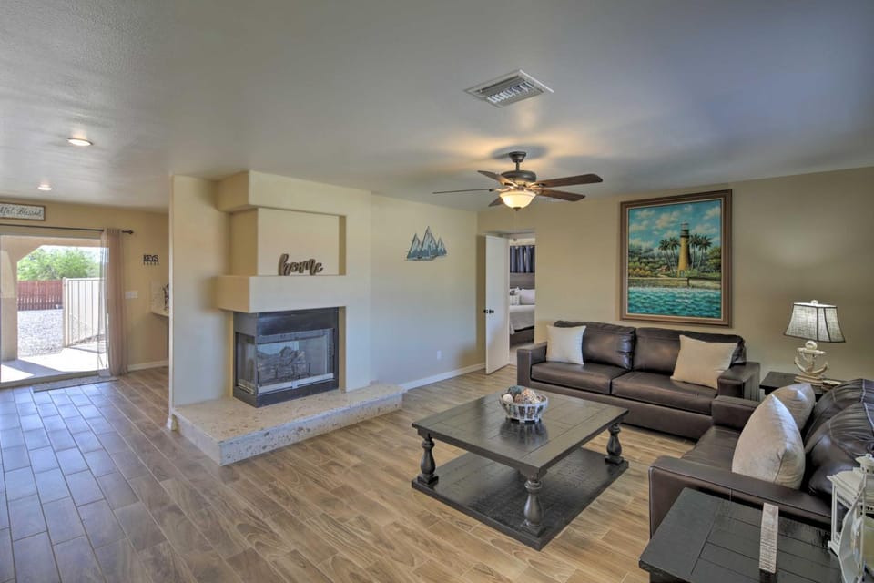 < 3 Mi to Lake Havasu: Home w/ Patio & Grill! House in Lake Havasu City