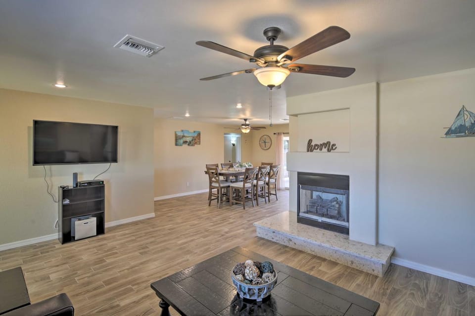 < 3 Mi to Lake Havasu: Home w/ Patio & Grill! House in Lake Havasu City