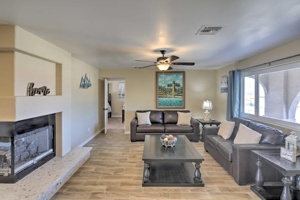 < 3 Mi to Lake Havasu: Home w/ Patio & Grill! House in Lake Havasu City