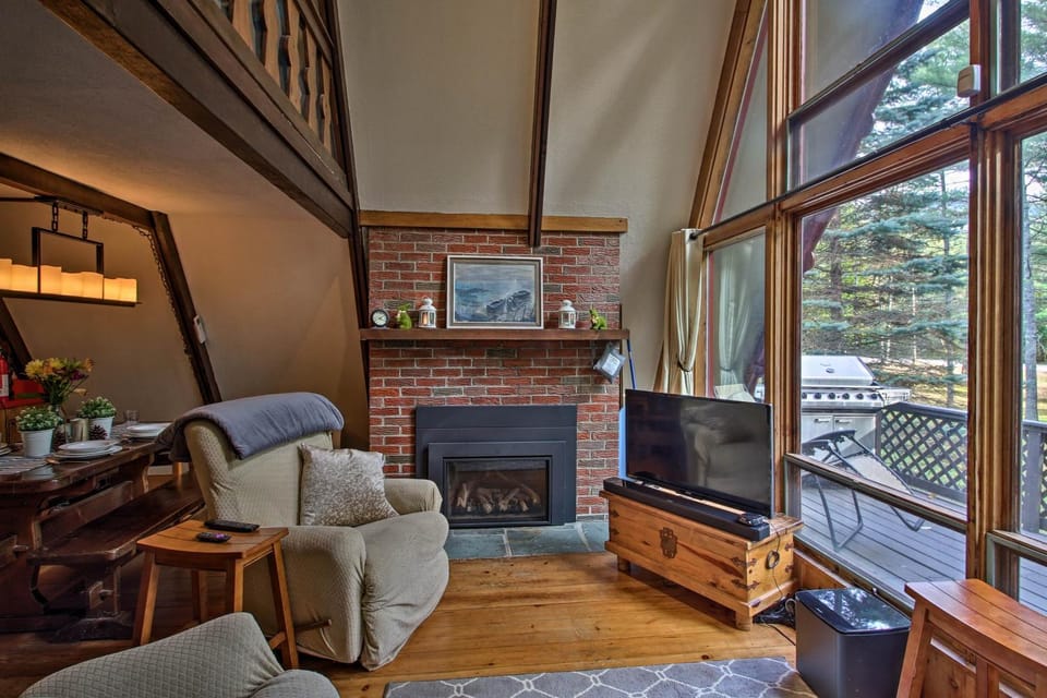 Ski Chalet on Saco < 2 Mi To Attitash Resort! House in Bartlett