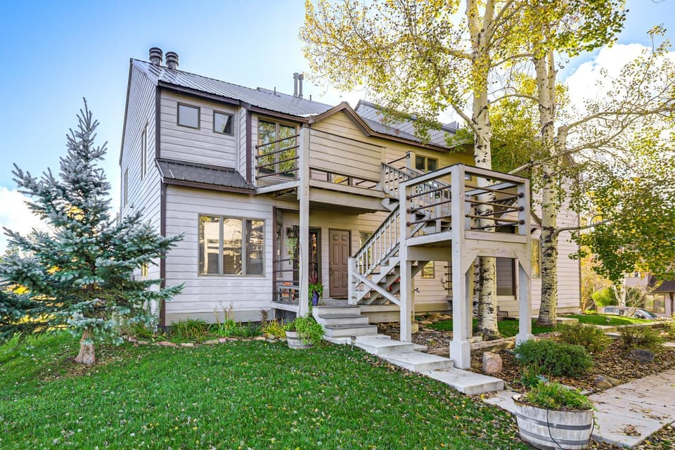 Pagosa Condo w/ Deck, 4 Mi to Hot Springs & Dtwn House in Pagosa Springs