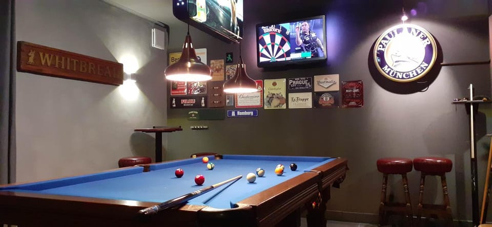 Billiard, Billiard, Darts, Game Room, Game Room, Lounge or bar