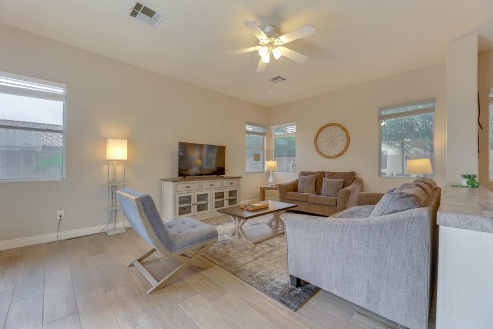 4 Mi to Riparian Preserve: Mesa Abode w/ Hot Tub House in Mesa