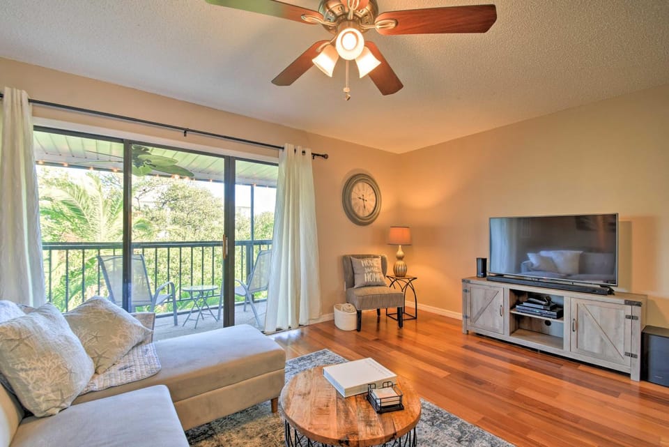 Pool Access & Kayaks: Indian Shores Townhome House in Indian Shores