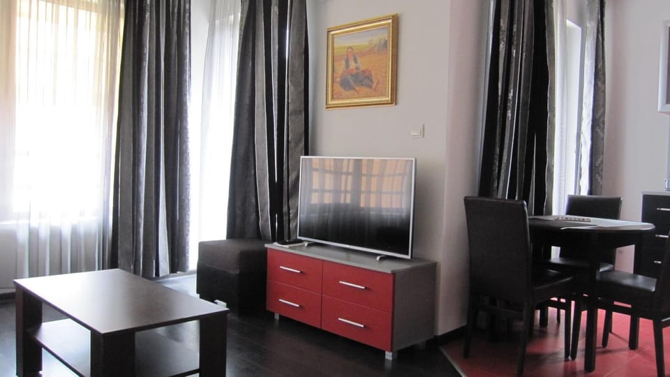 TV and multimedia, Dining area