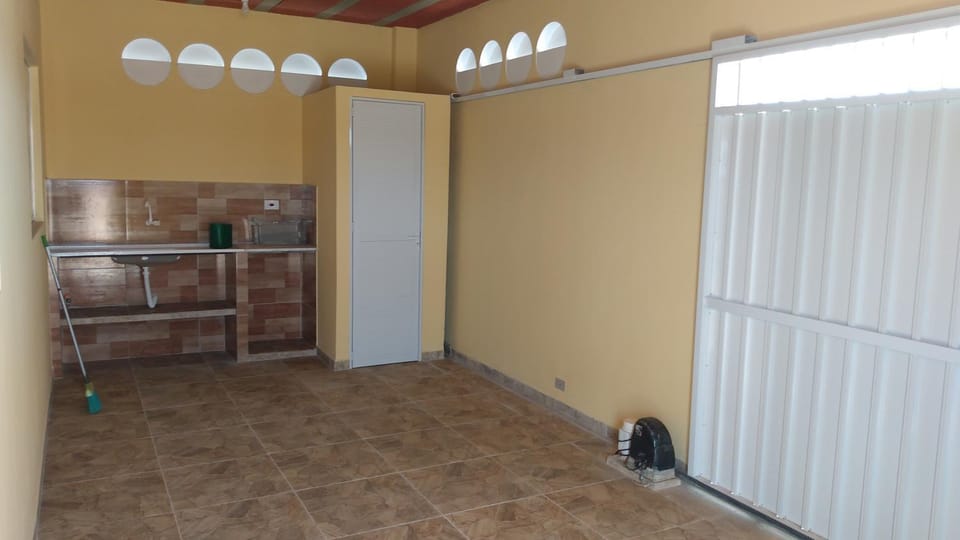 Bathroom, Balcony/Terrace