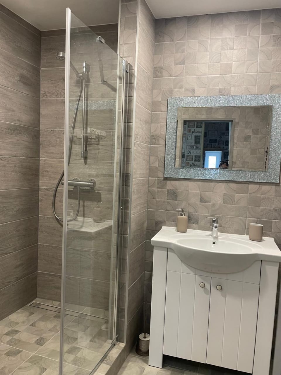 Shower, Bathroom