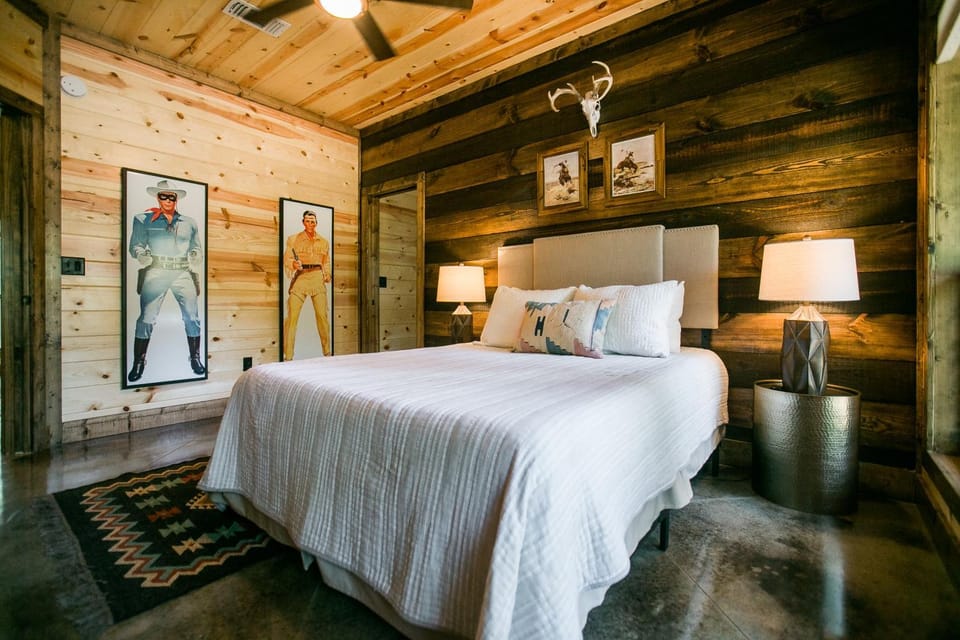 Pinot in the Pines Cabin Cabin in Broken Bow