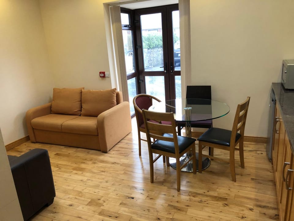 Pier House Bed & Breakfast Bed and Breakfast in County Clare