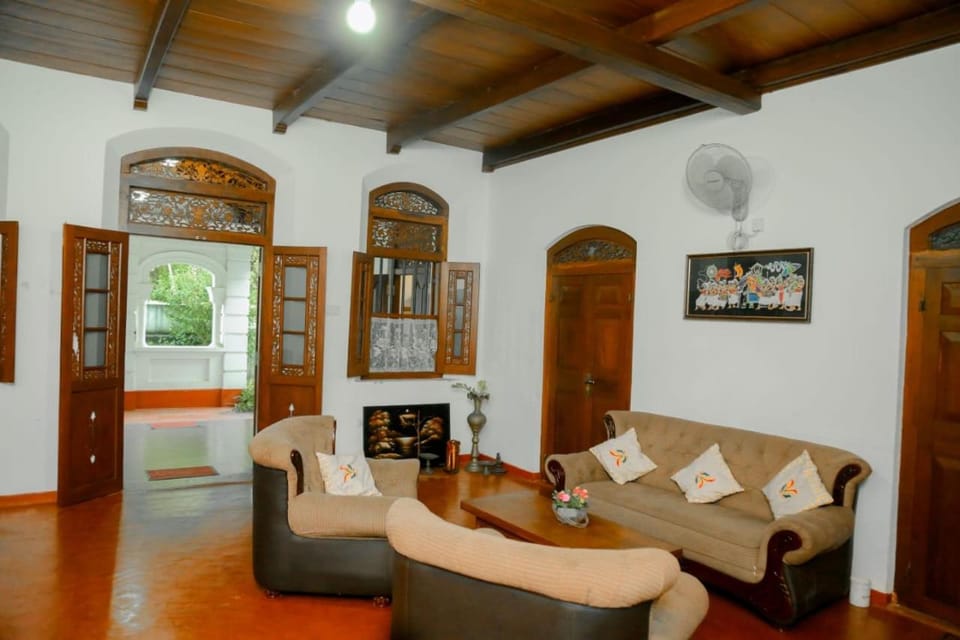 Colonial House Apartment in Southern Province