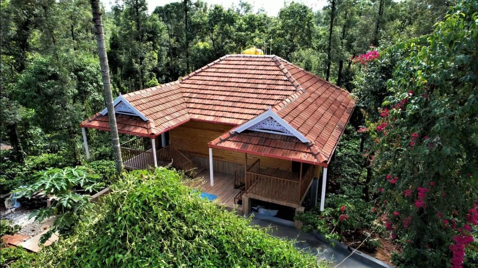Property building, Natural landscape, Garden, Garden view