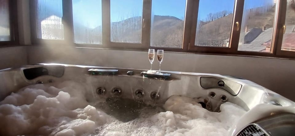 Pensiunea Carmen Bed and Breakfast in Romania