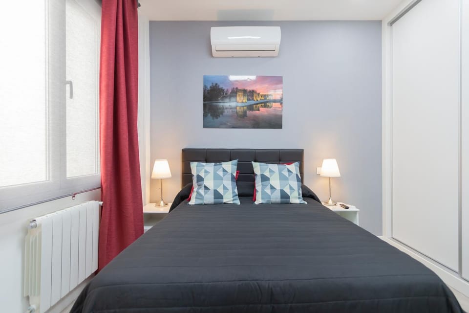 Bed, Bedroom