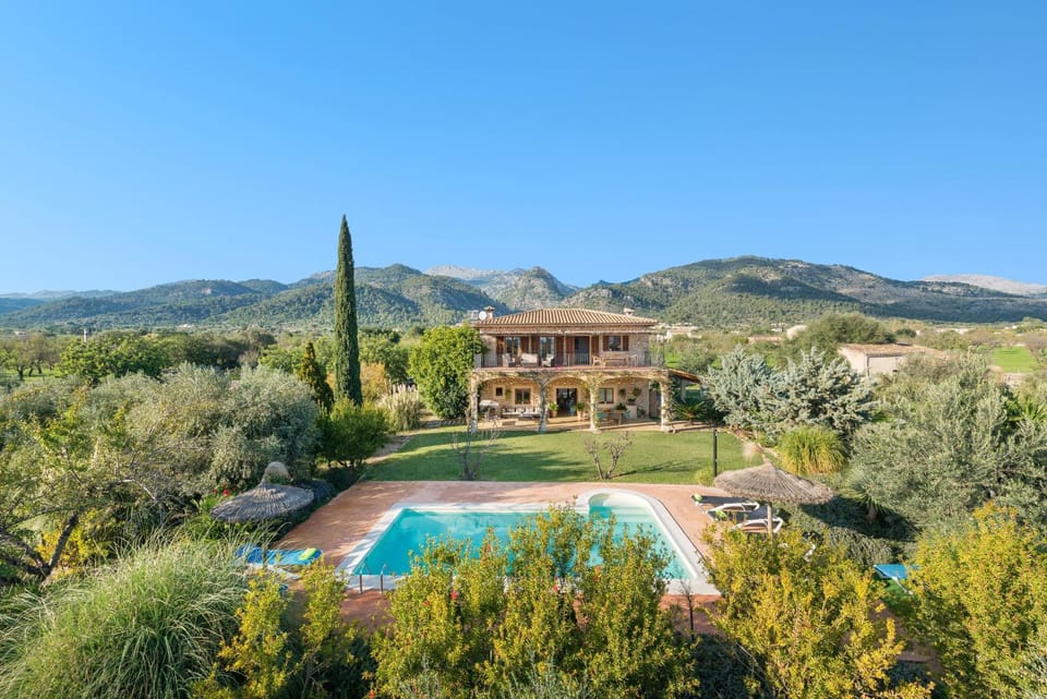 Property building, Bird's eye view, Garden, Swimming pool