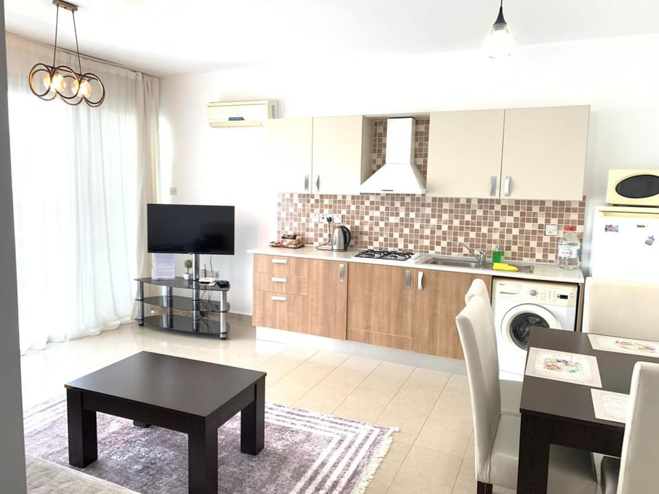 TV and multimedia, Kitchen or kitchenette, Dining area