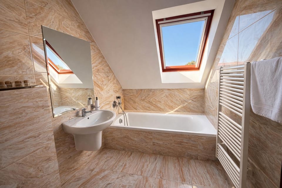 Bathroom, Bath