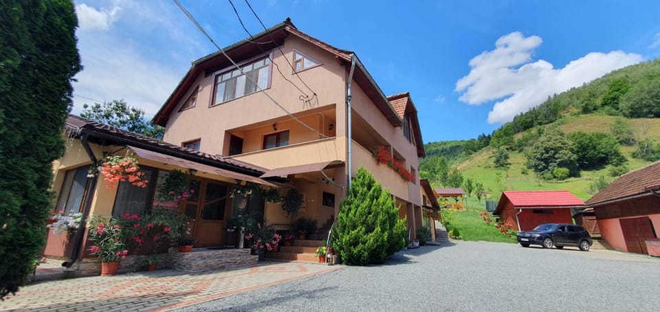 Property building, Mountain view