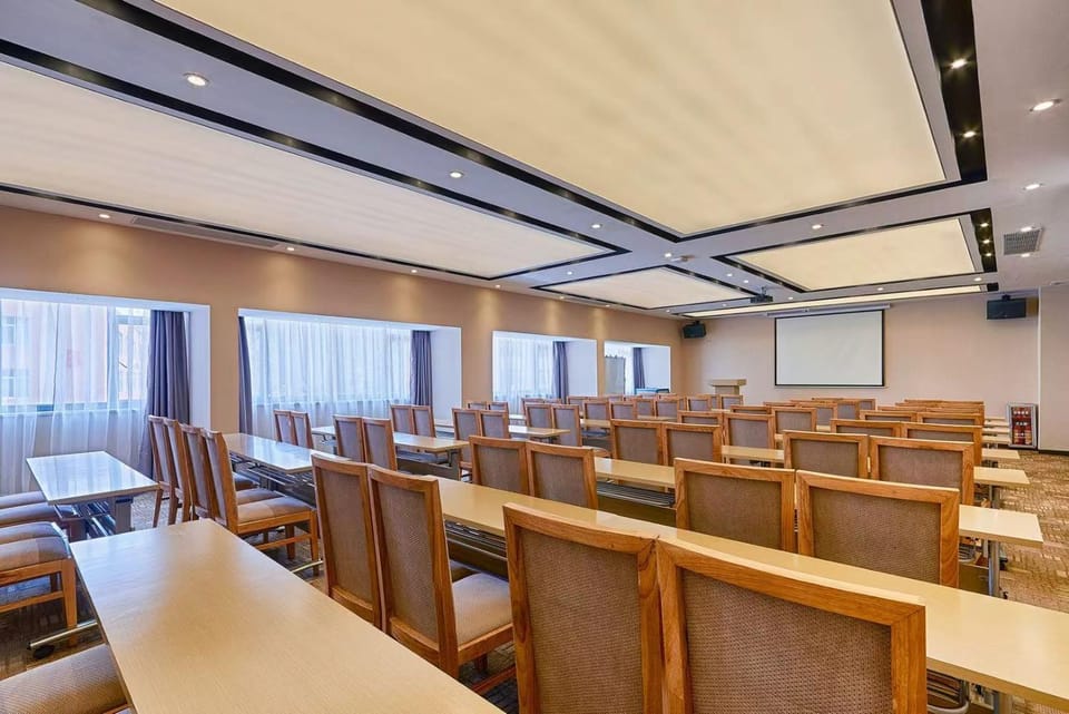 Meeting/conference room