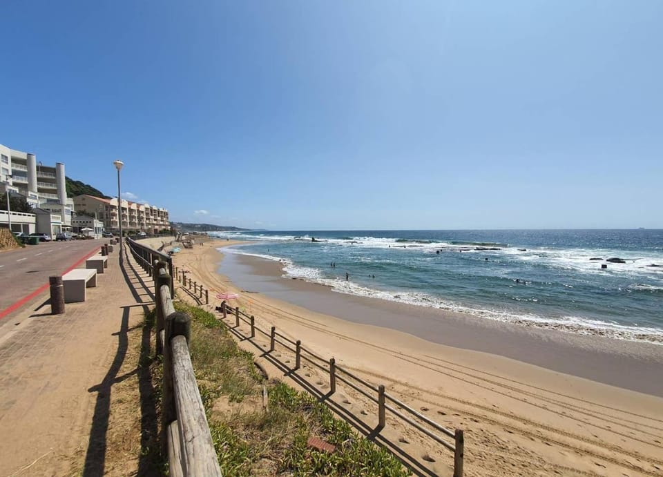 Superb Seaview @ 3BR Camarque Apt Umdloti Beach! Apartment in KwaZulu-Natal