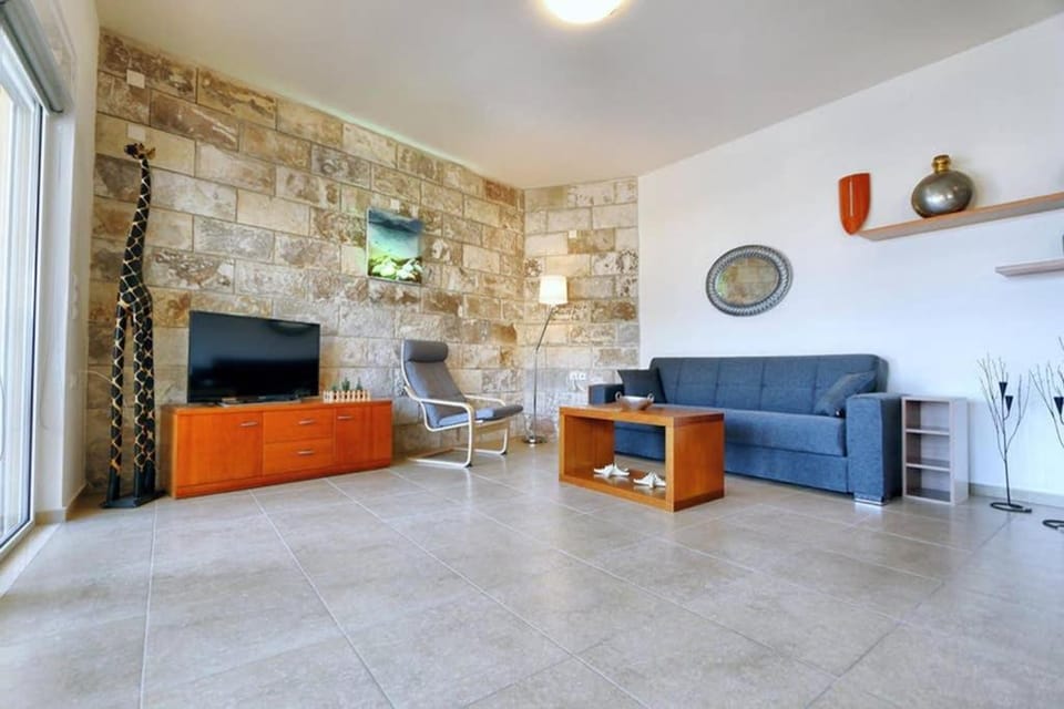 Eleni Sea View Luxury Apartment in Mades House in Crete