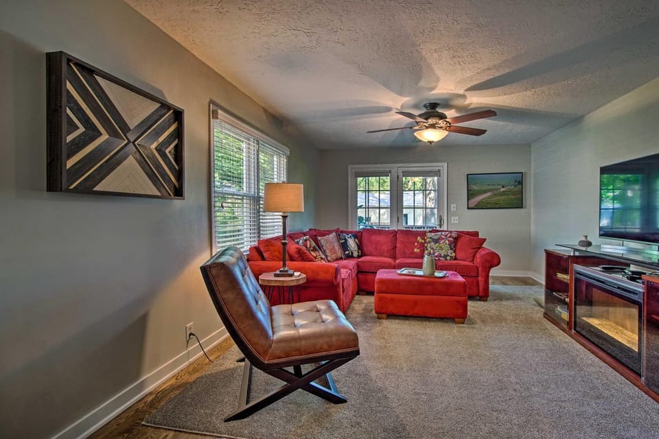 Cute Emporia House - Mins to Downtown & ESU! House in Emporia