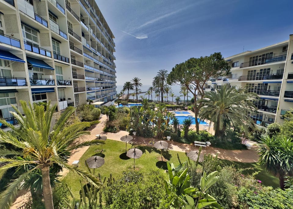Garden view, Sea view
