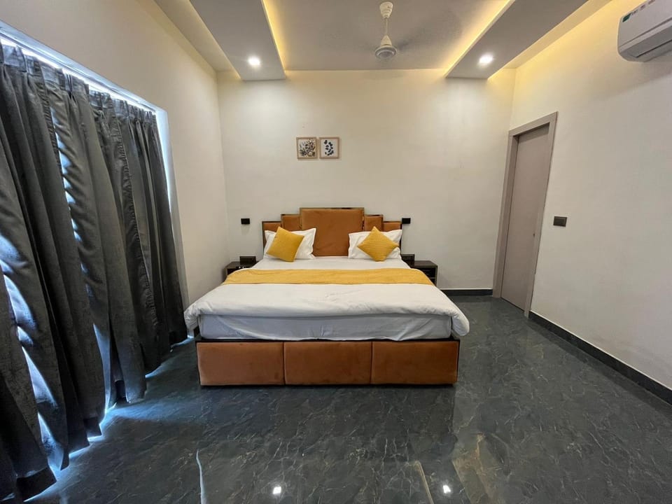 Hotel Arrow 19 Hotel in Uttar Pradesh