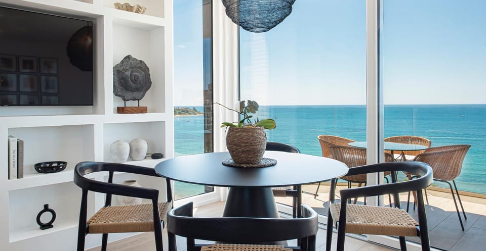 Modern sea front Sea Water Apartment in Alicante