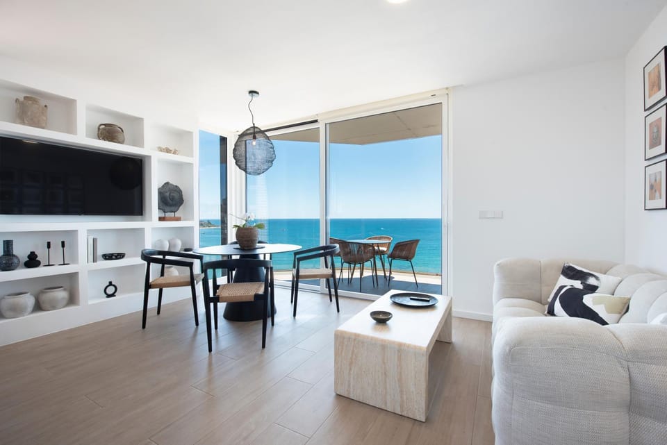 Modern sea front Sea Water Apartment in Alicante