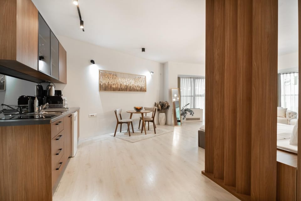 Kitchen or kitchenette, Dining area, minibar, pet friendly, stove