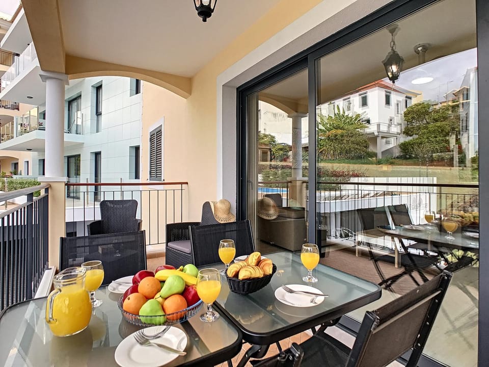 Property building, Balcony/Terrace
