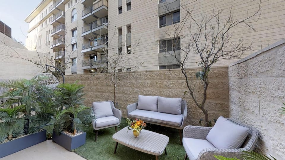 Patio, Balcony/Terrace