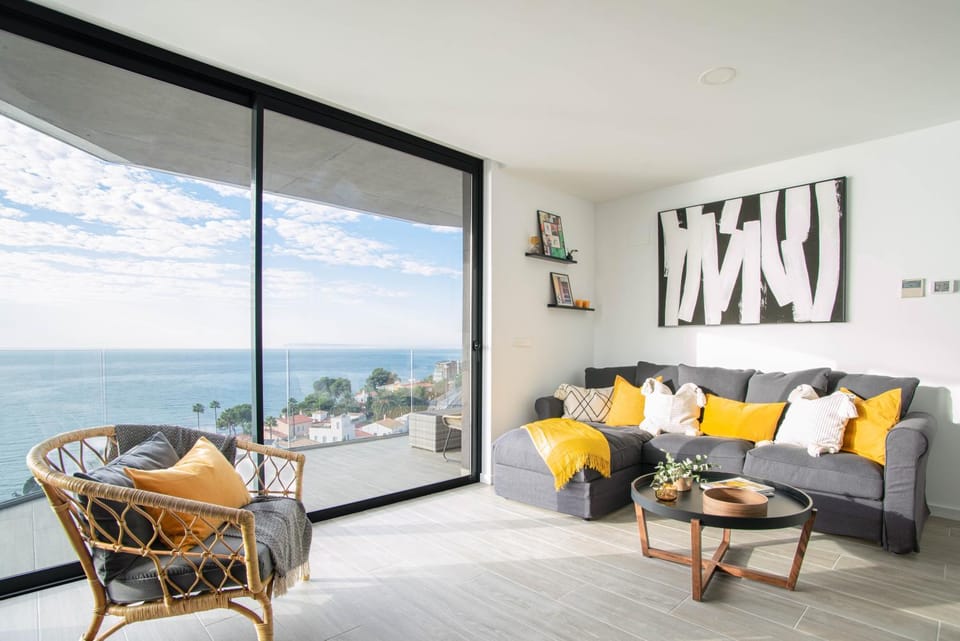 Modern sea front East Wind Apartment in Alicante