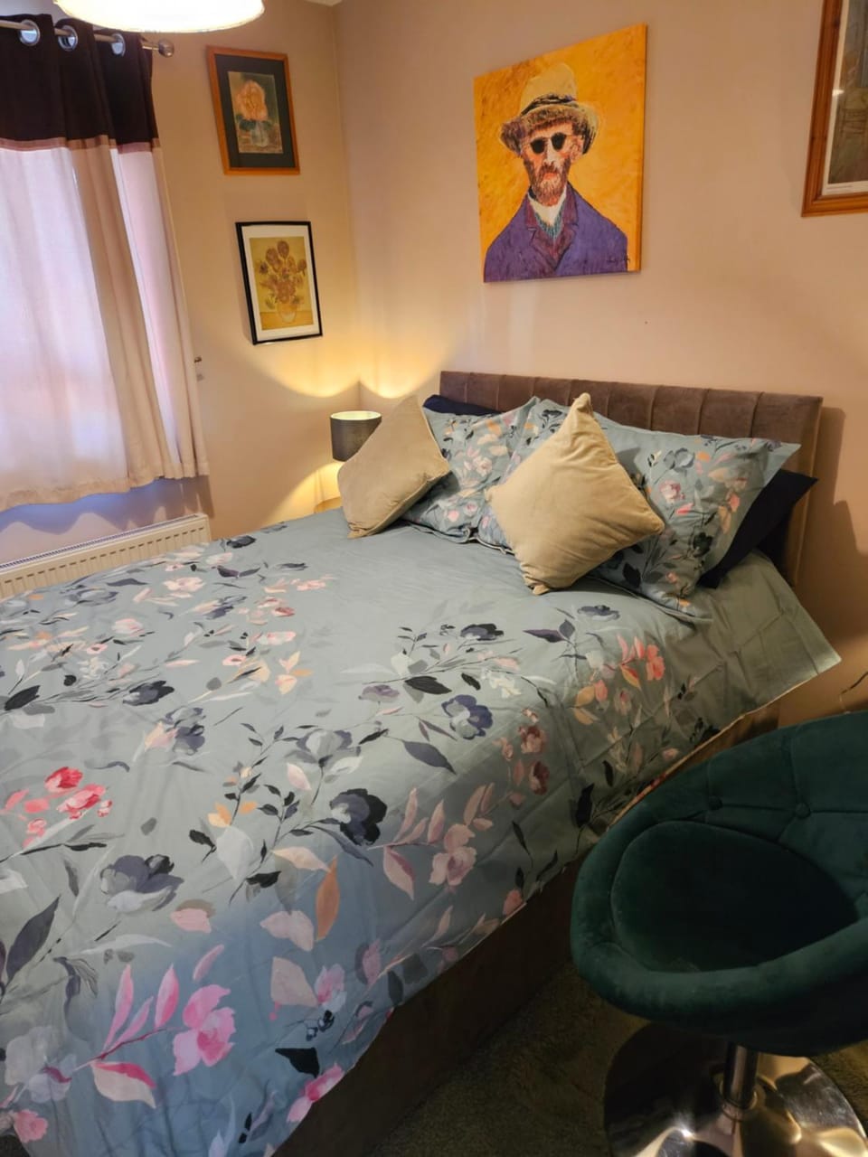 Siobhan's abode 3 Deluxe doubles and 1 king size NO PETS Vacation rental in Swindon