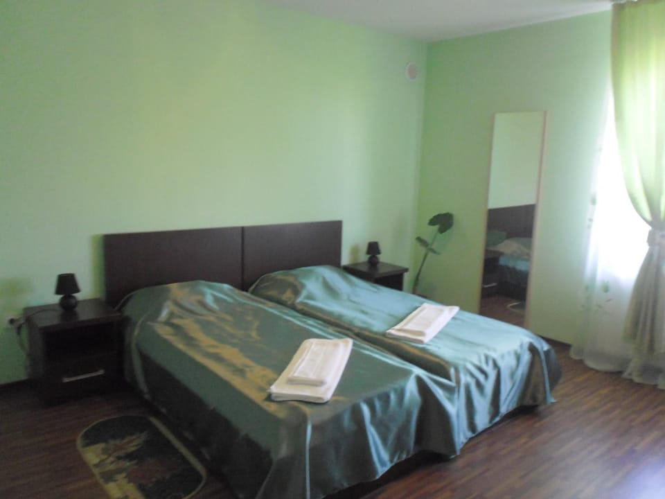 Bed, Photo of the whole room