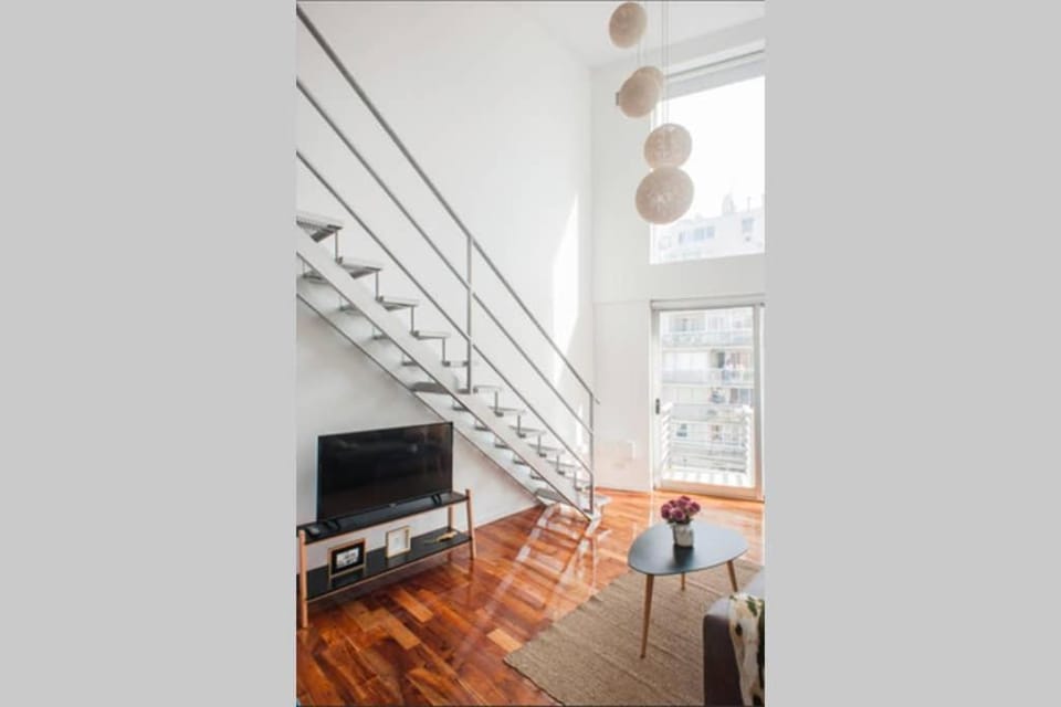 Communal lounge/ TV room, TV and multimedia, Living room, Seating area, Dining area