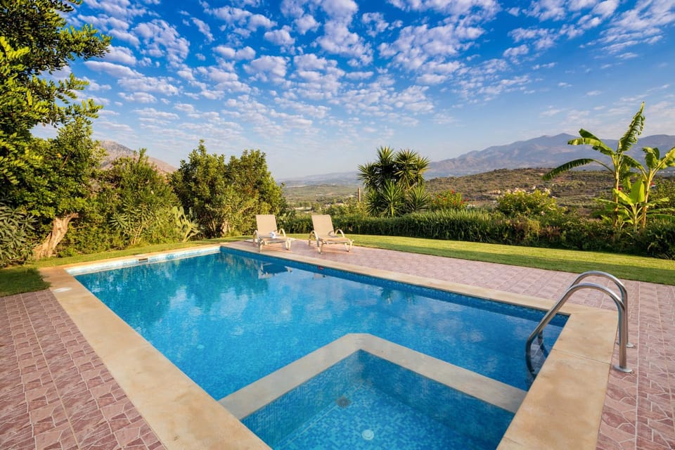 Garden, Swimming pool