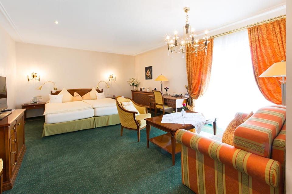 Photo of the whole room, Seating area, Bedroom
