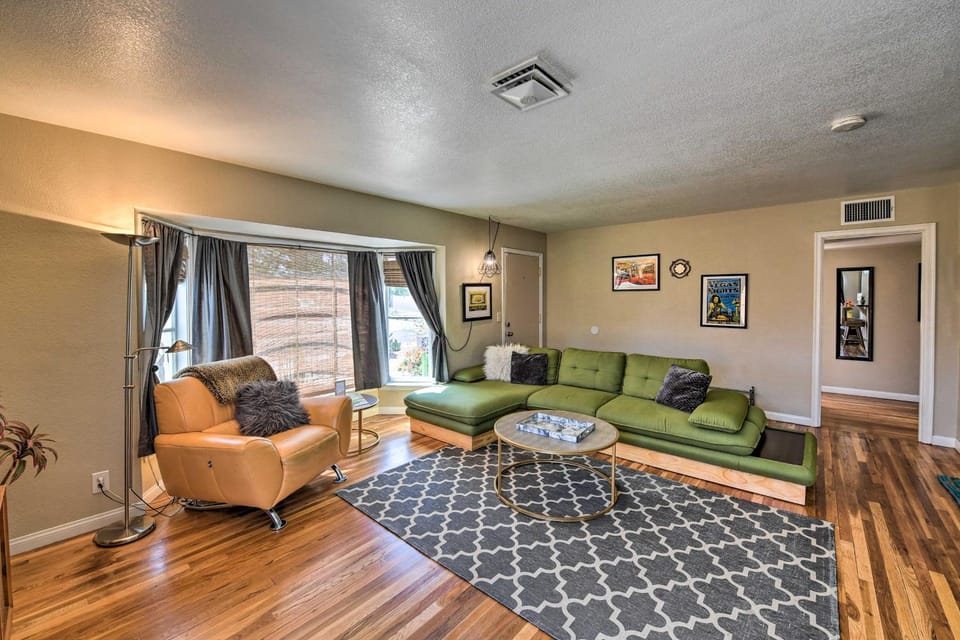 Vintage Downtown Vegas Retreat < 3 Mi to Strip! House in Las Vegas