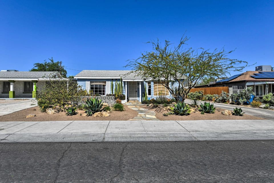 Vintage Downtown Vegas Retreat < 3 Mi to Strip! House in Las Vegas