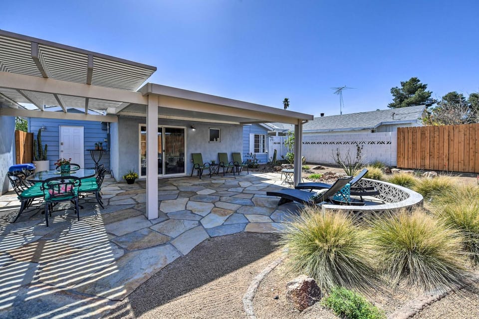 Vintage Downtown Vegas Retreat < 3 Mi to Strip! House in Las Vegas