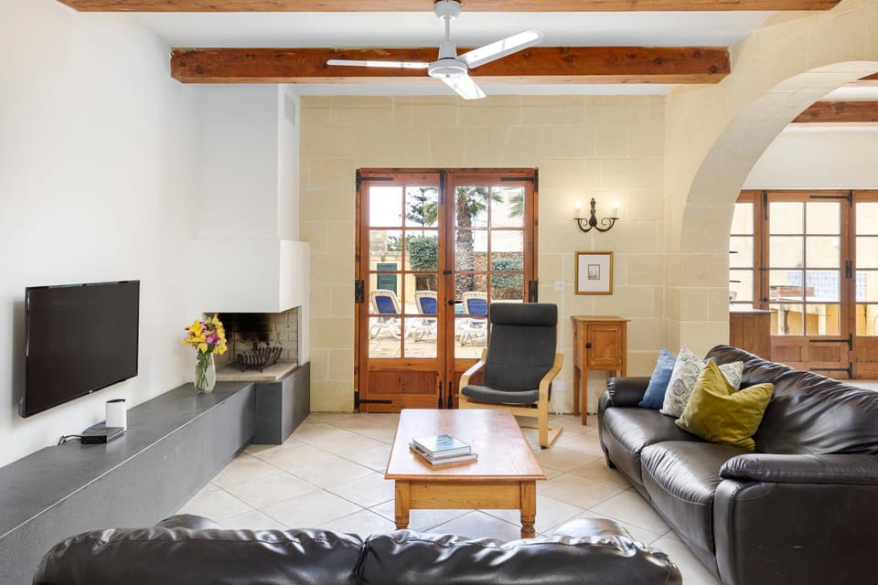 Living room, flat iron