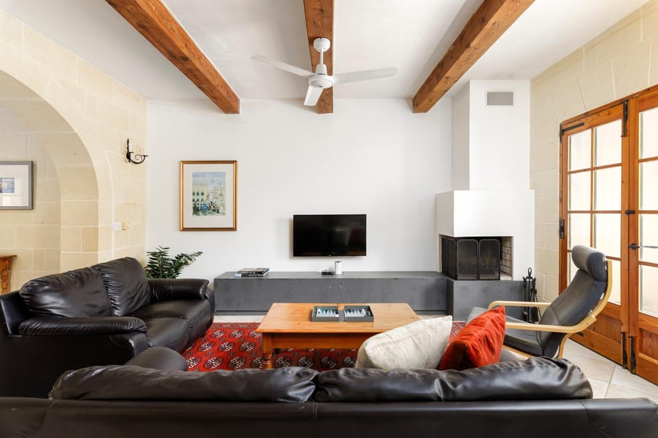 Living room, flat iron